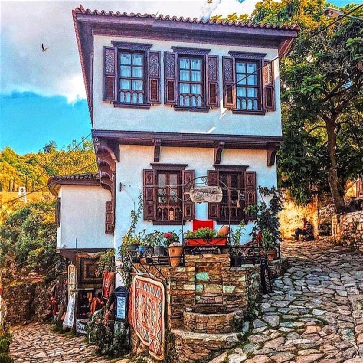 İZMIR ÇIKIŞLI YILBAŞI ÖZEL GÜNÜBIRLIK FASILLI EĞLENCELI ŞIRINCE TURU
