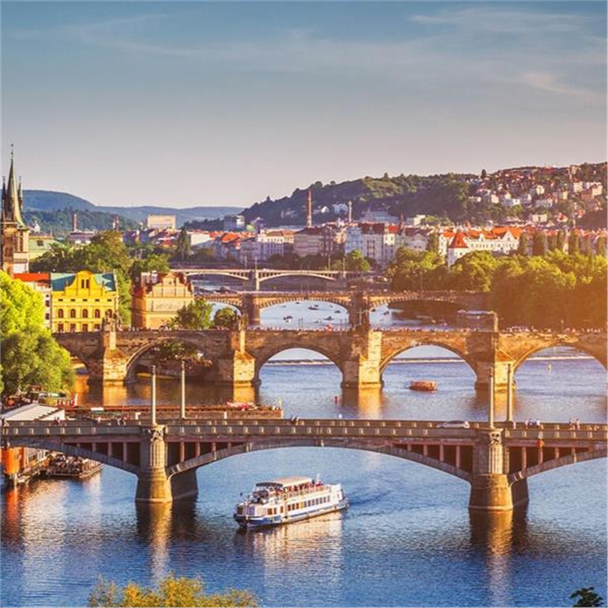 İzmir'den Uçaklı Yılbaşı Özel 4 Gece 5 Gün Konaklamalı Tüm Ekstralar Dahil Münih & Hallstat & Salzburg & Viyana Turu