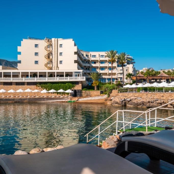 İzmir'den Uçaklı 3 Gece 4 Gün Vuni Palace Hotel Konaklamalı Kıbrıs Kültür Turu