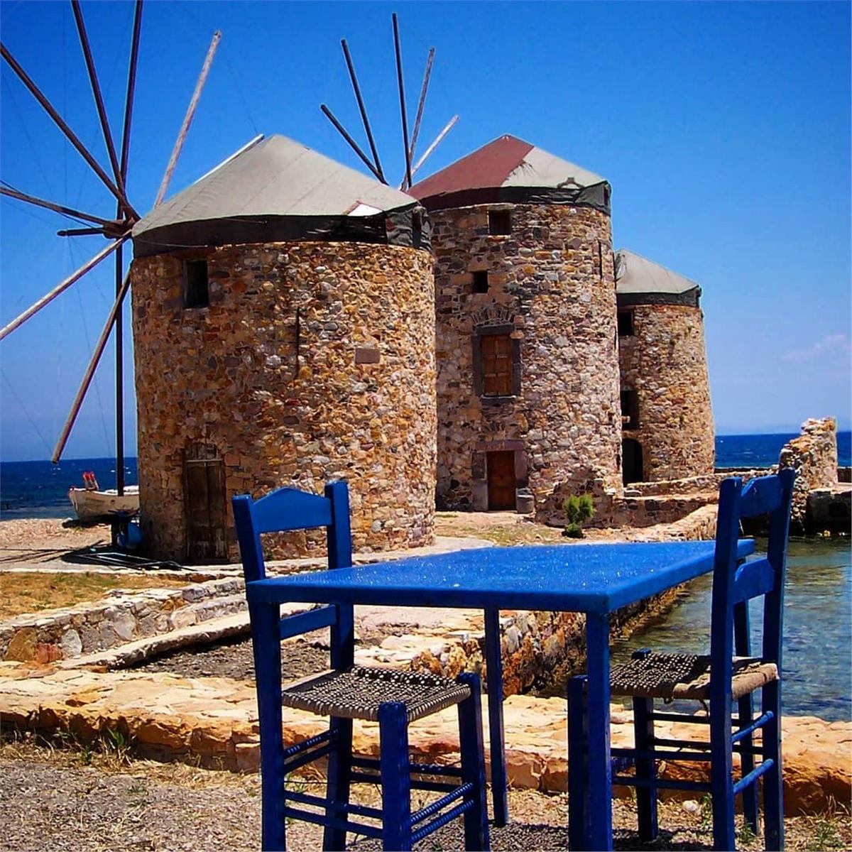Çeşme Kalkışlı Kuzey ve Güney Ada ile Feribot Bileti Dahil 2 Gece 3 Gün Konaklamalı Sakız Adası Turu