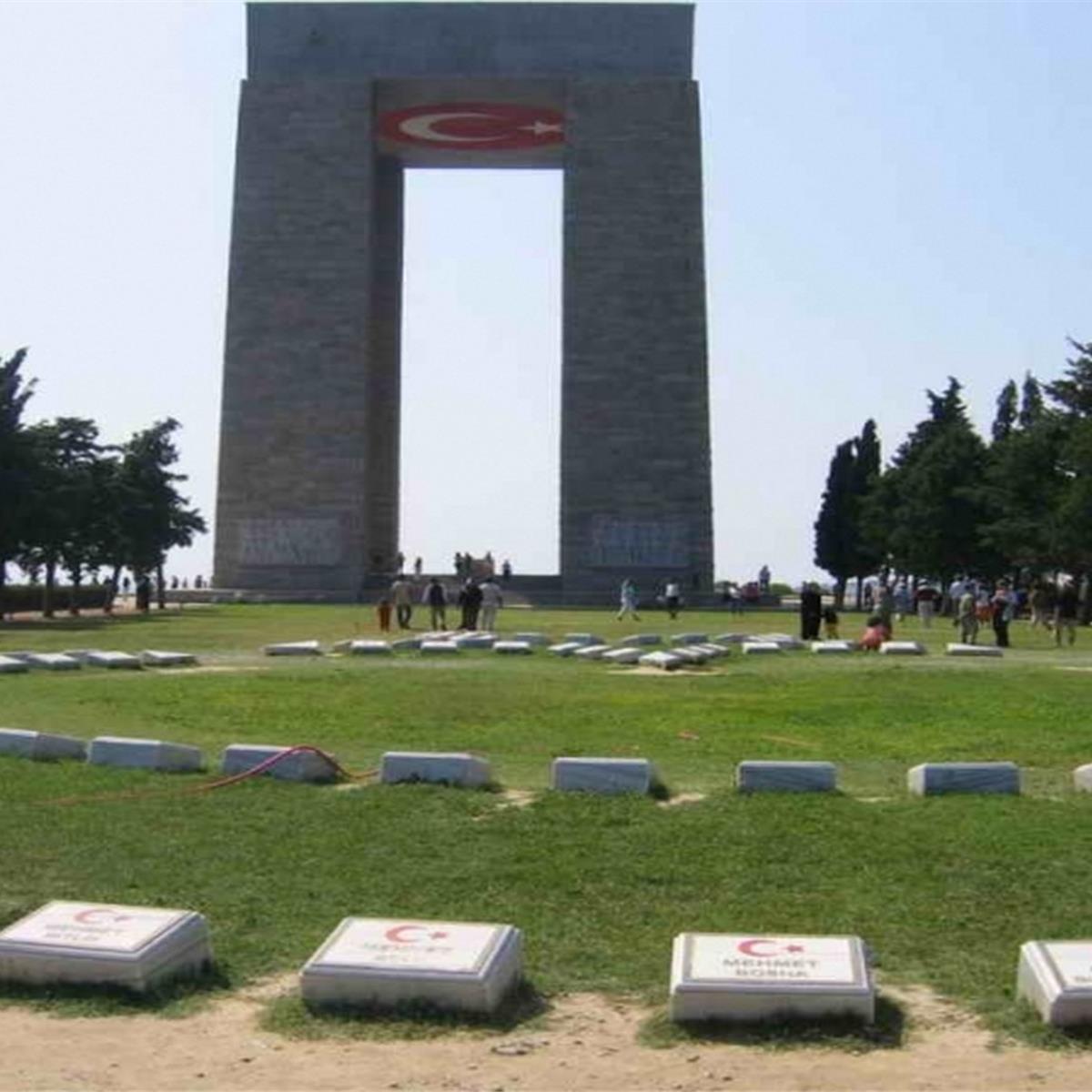 İzmir çıkışlı 1 gece 2 gün konaklamalı Assos Antik Kenti, Truva, Çanakkale Şehitlik Turu