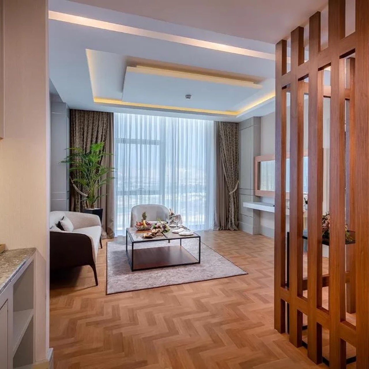 İzmir'den Uçak Bileti ve Otel Transferi Dahil 3 Gece 4 Gün Yarım Pansiyon Konaklamalı Concorde Tower Hotel Casino Convention Spa Sakiler Yılbaşı Galası 16.999TL'den Başlayan Fiyatlarla