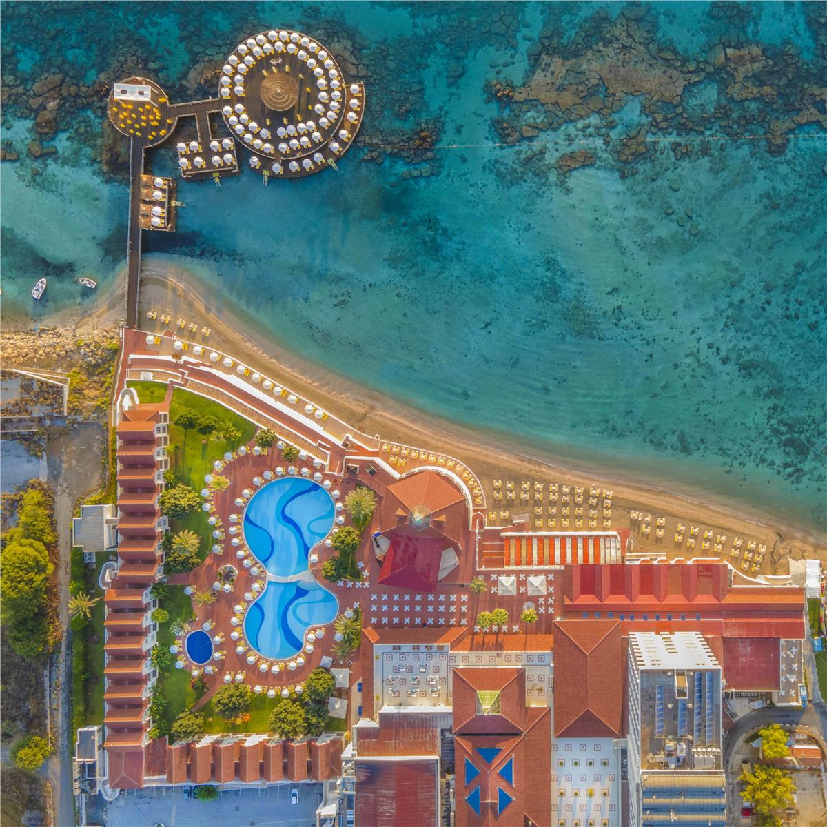 KIBRIS SALAMIS BAY CONTI RESORT HOTEL'DE GÜLDEN YILBAŞI GALASI