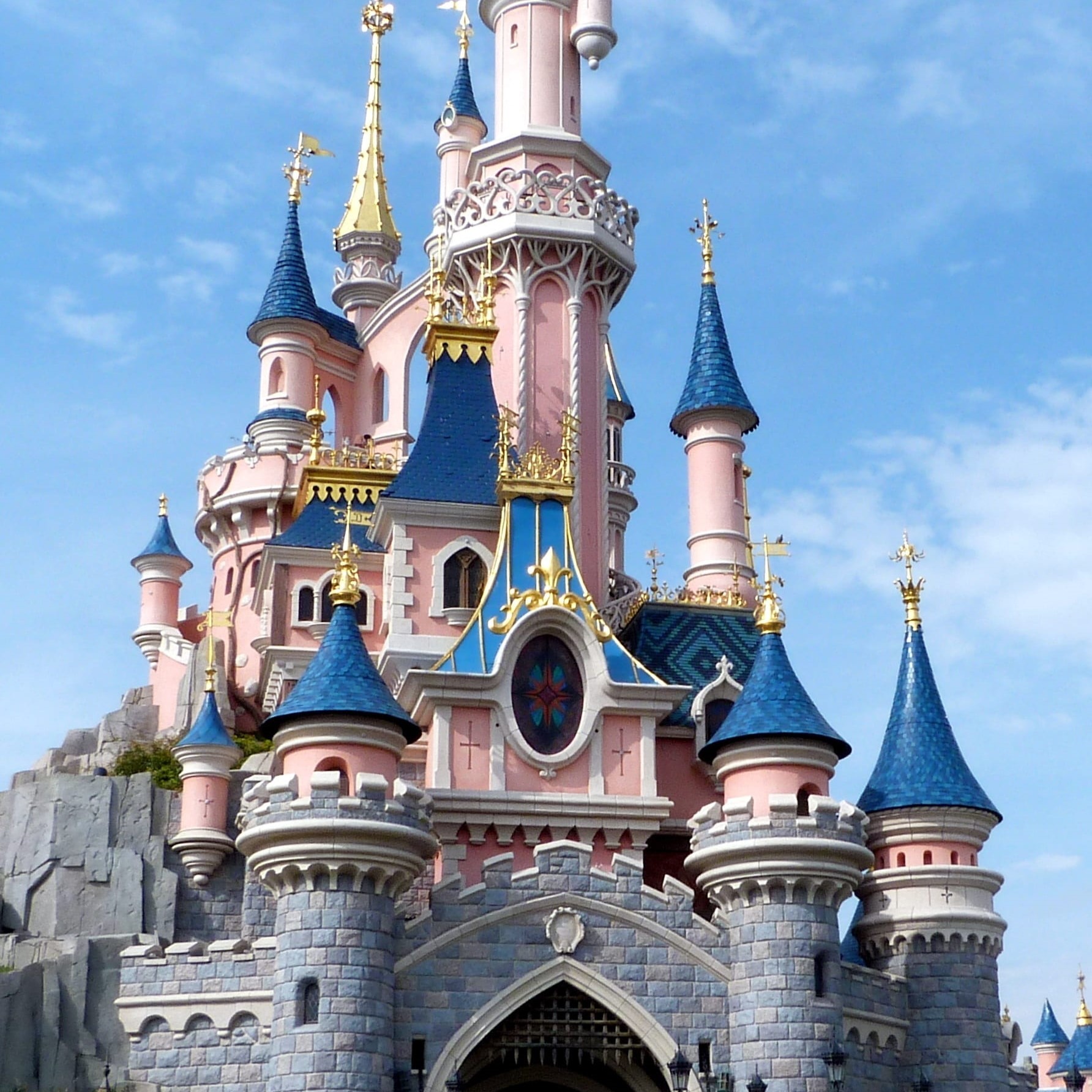 İzmir'den Uçak İle Kalkışlı 4 Gece 5 Gün Konaklamalı Sömestr Özel Amsterdam & Brüksel & Paris & Disneyland Turu