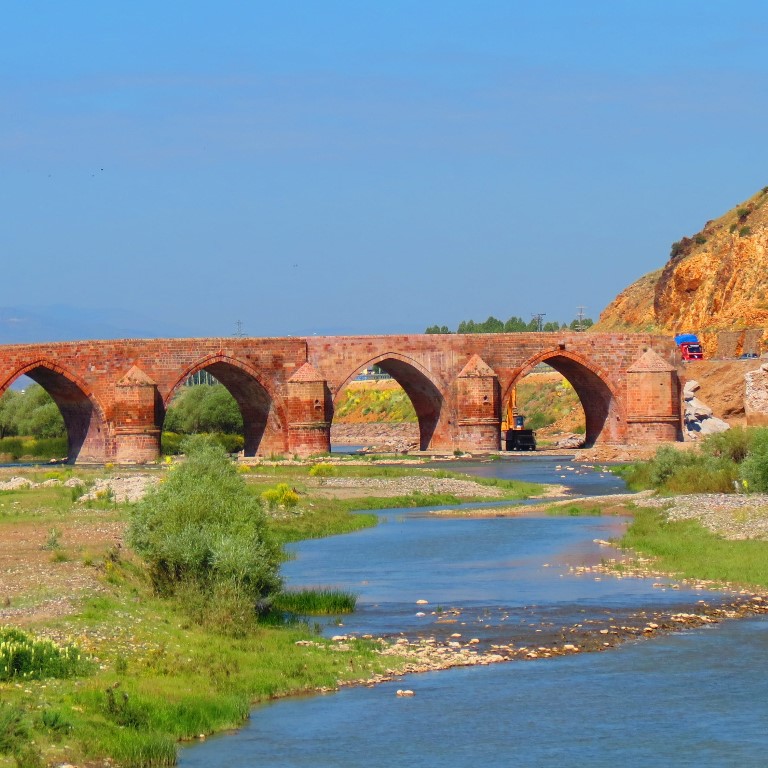 BIR BAŞKA KARADENIZ TURU