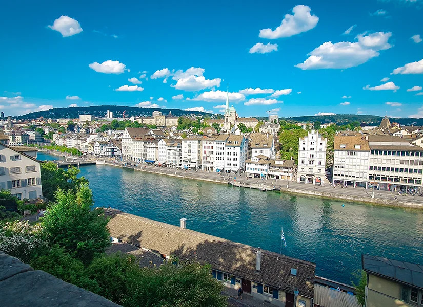 İzmir'den Uçaklı 4 Gece 5 Gün Konaklamalı Ramazan Bayramı Özel Masal Kasabaları Ve Alp Dağları Zirve Yolculuğu