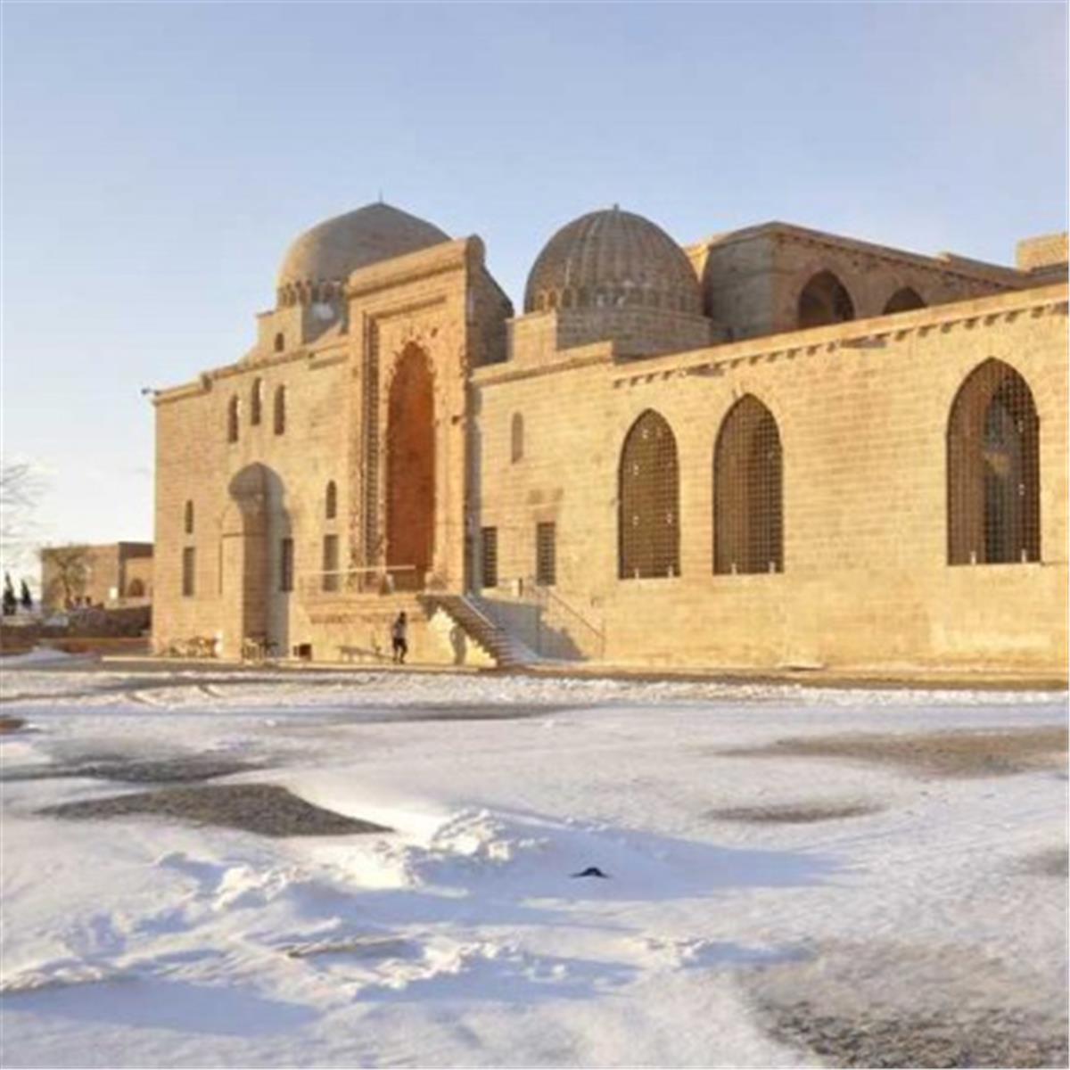 İZMIR UÇAK İLE HAREKETLI 2 GECE 3 GÜN KONAKLAMALI BUTIK MARDIN URFA DIYARBAKIR TURU