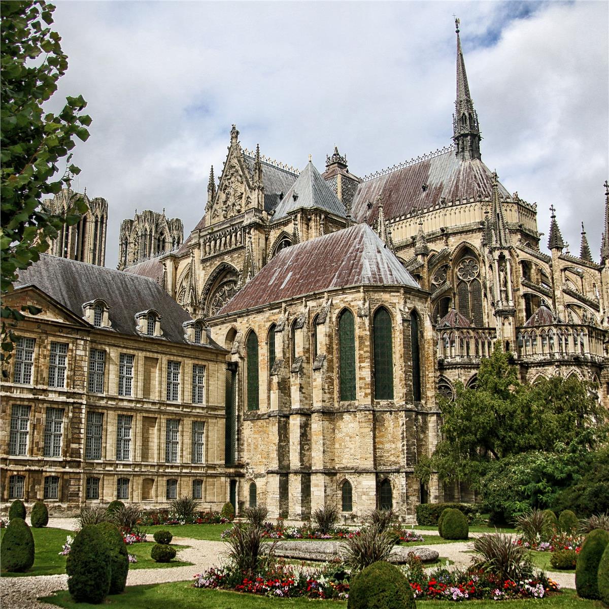 İzmir'den Uçaklı Yılbaşı Özel 3 Gece 4 Gün Konaklamalı Görkemli Paris ve İncileri Turu