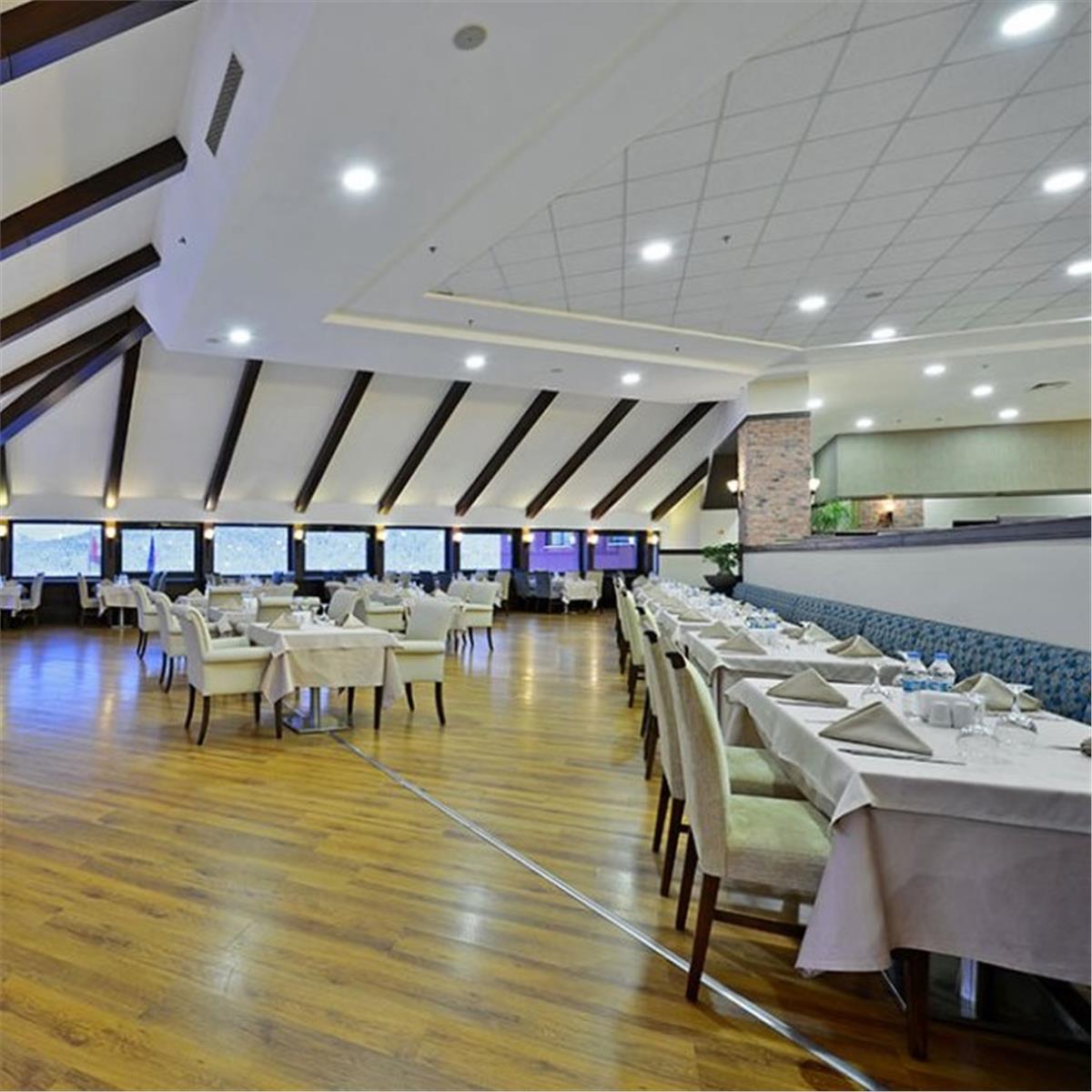İZMIR ÇIKIŞLI 2 GECE 3 GÜN ULUDAĞ KARINNA HOTEL KONAKLAMALI KAYAK TURU