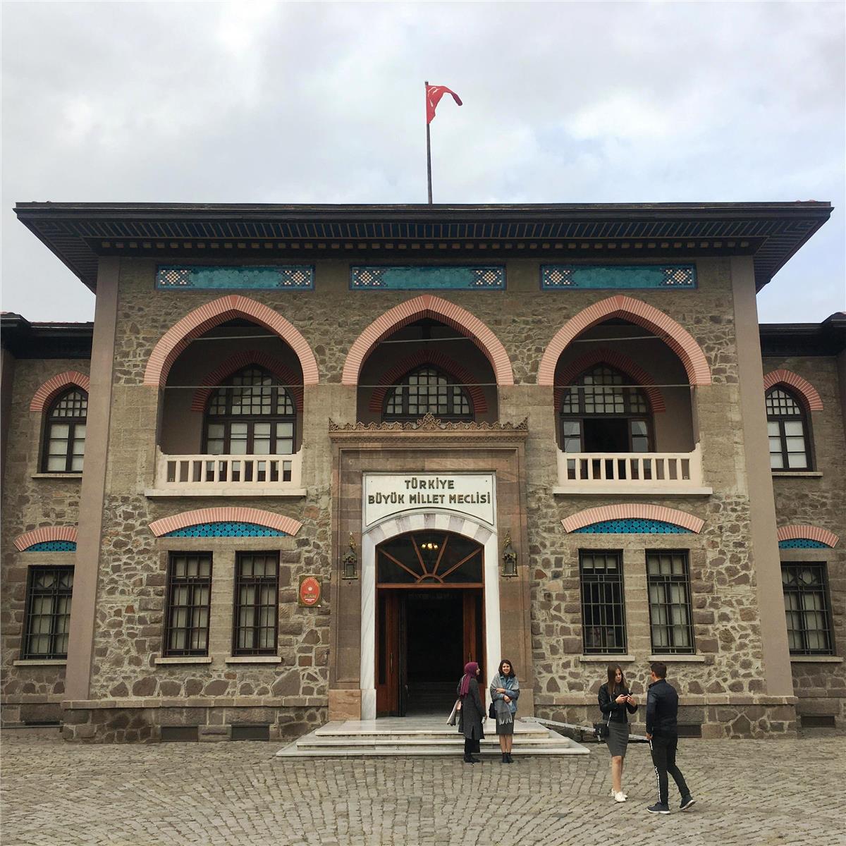 İzmir Çıkışlı Ankara Turu 1. meclis girişi