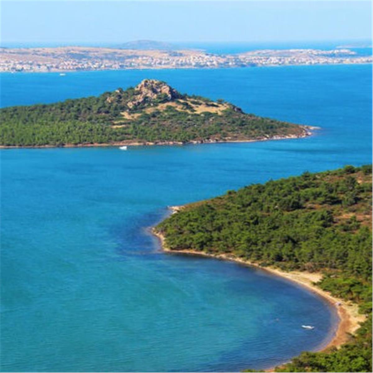 İzmir Çıkışlı Yılbaşı Özel 1 Gece 2 Gün 4* Altın Otel Konaklamalı Balıkesir Ayvalık Cunda Adası Turu. Otelde Yılbaşı Galası İle
