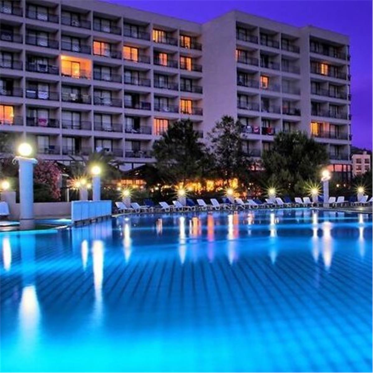 İZMIR ÇIKIŞLI YILBAŞI ÖZEL 2 GECE 3 GÜN KONAKLAMALI TUSAN BEACH RESORT HOTEL KUŞADASI 2024 YILBAŞI GALA YEMEĞI