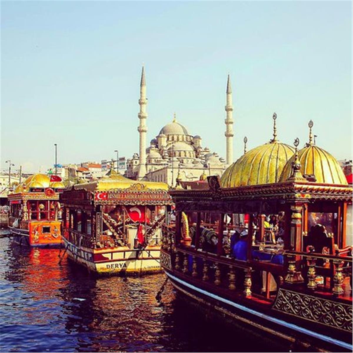 eminönü balık ekmek sandalları