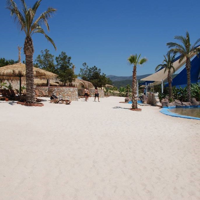 İzmir'den Servisli Günübirlik Adaland Aquapark Turu