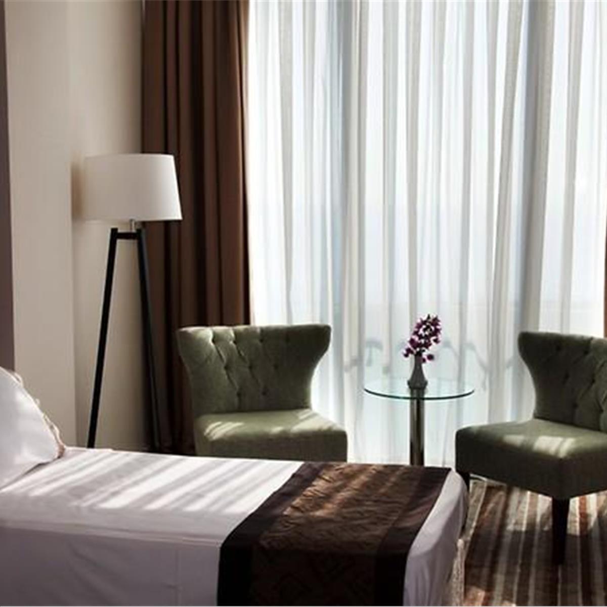 DENIZ KIZI HOTEL YARIM PANSIYON