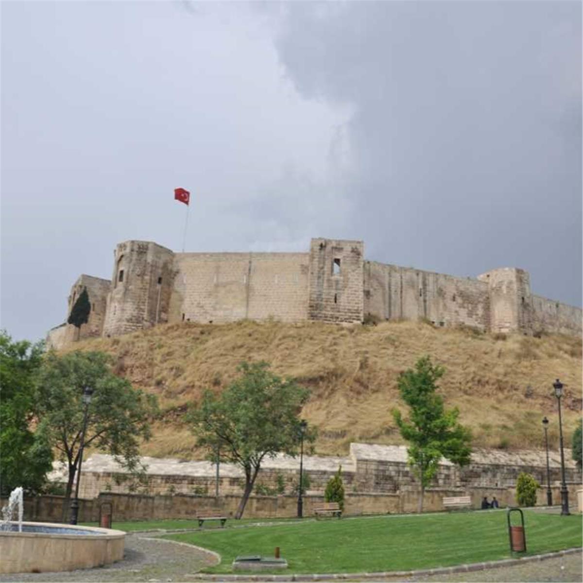 İzmir'den Uçaklı Yılbaşı Özel 1 Gece 2 Gün Konaklamalı Gaziantep Şanlıurfa Göbeklitepe Turu