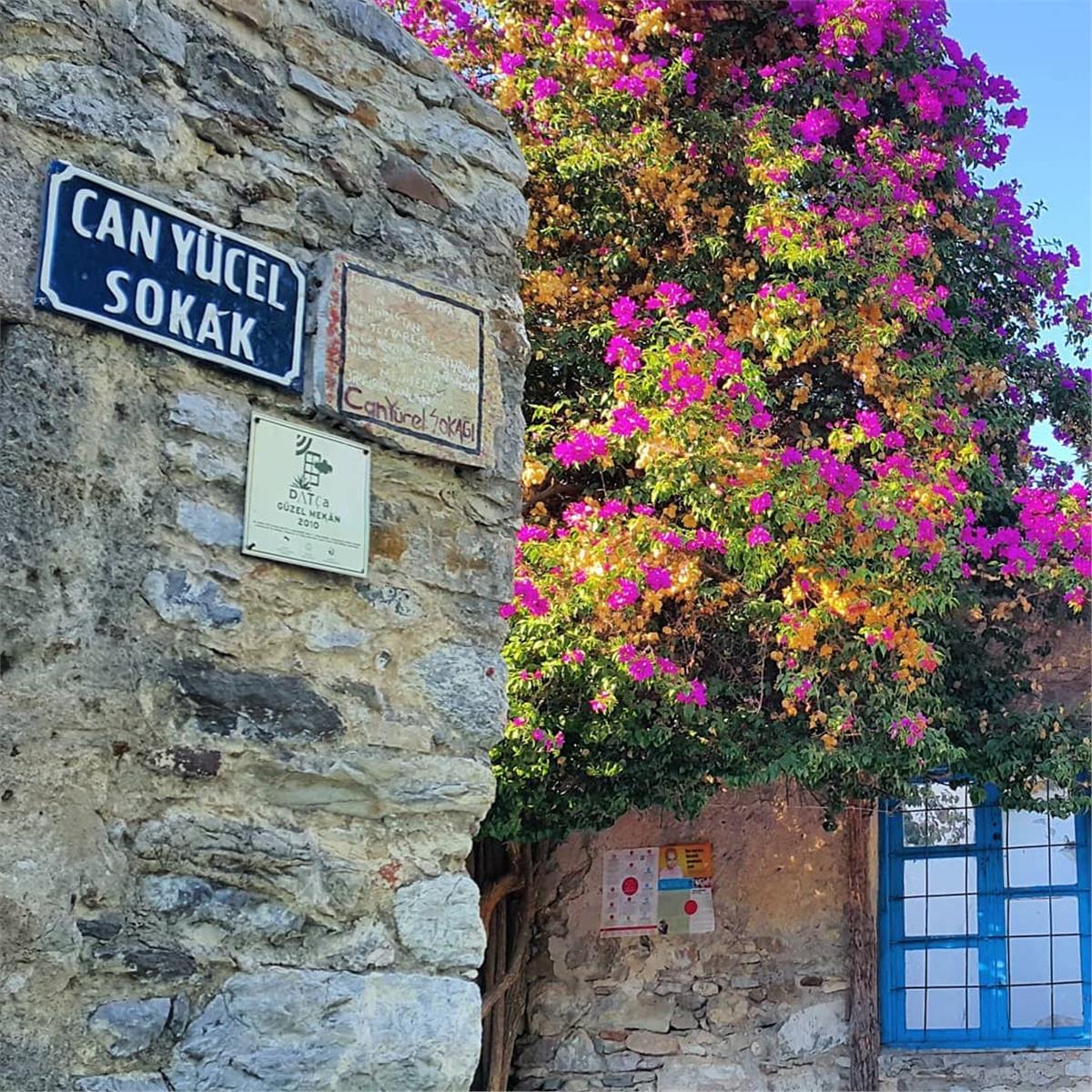 İzmir çıkışlı günübirlik Datça, Marmaris Kız Kumu, Turgut şelalesi turu