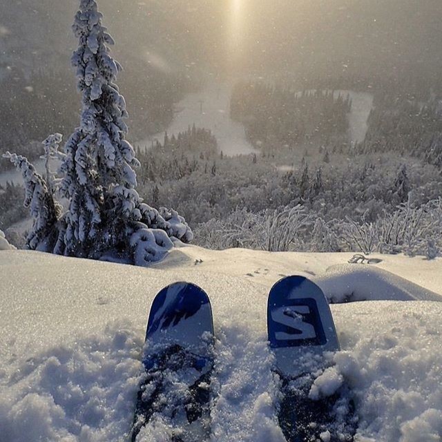 İzmir'den Otobüsle 2 Gece 3 Gün Dağ Konaklamalı Uludağ Grand Yazıcı Otel Kayak Turu 