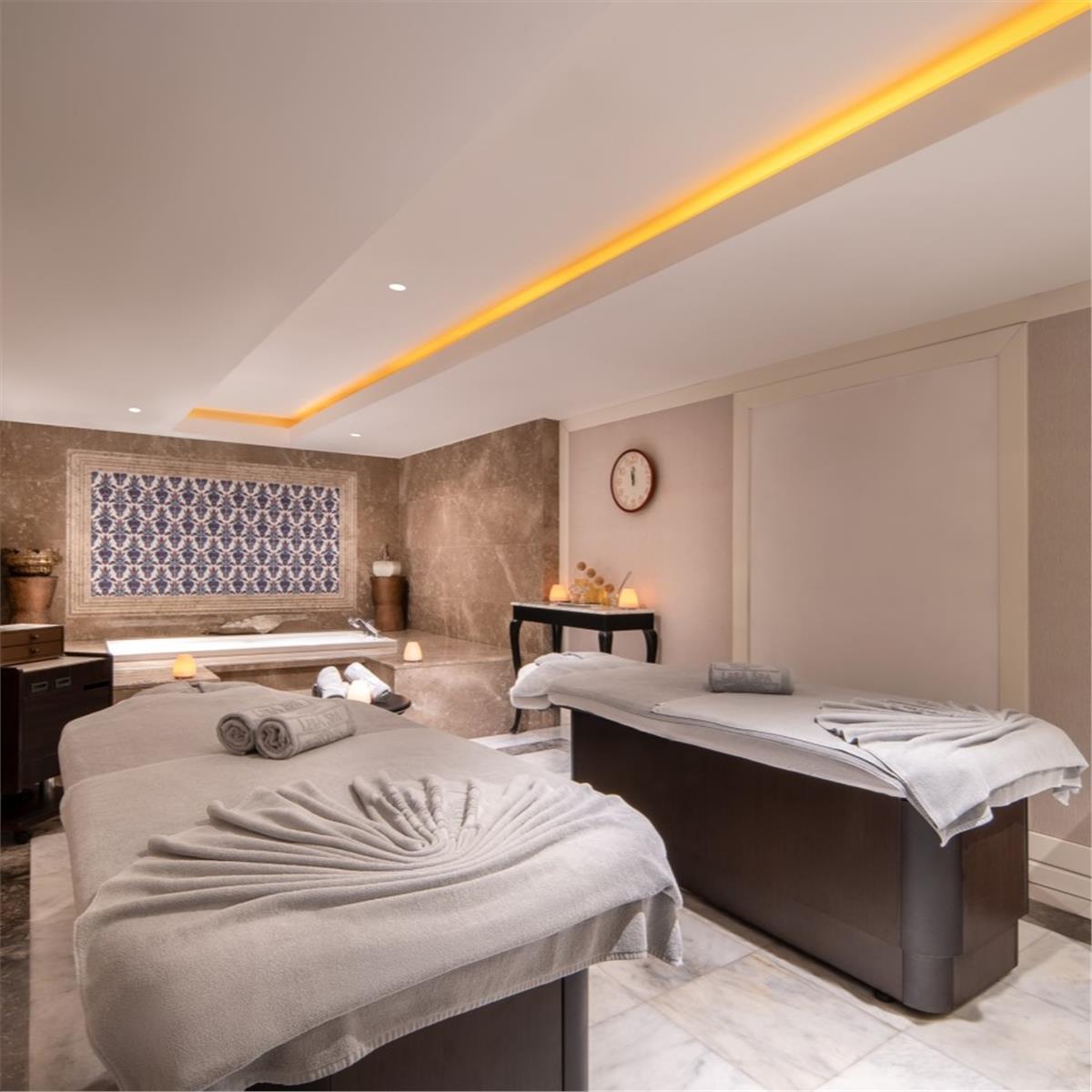 5 YILDIZLI GIRNE LES AMBASSADEURS HOTEL'DE TAM PANSIYON PLUS KONAKLAMA