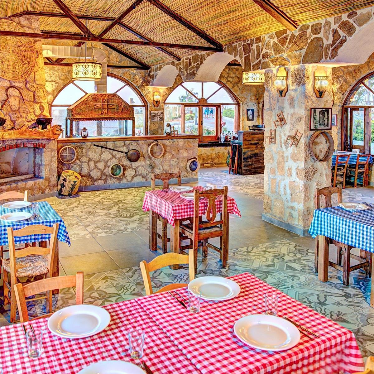 MERIT PARK HOTEL & SPA ULTRA HERŞEY DAHIL KONAKLAMA SEÇENEKLERI
