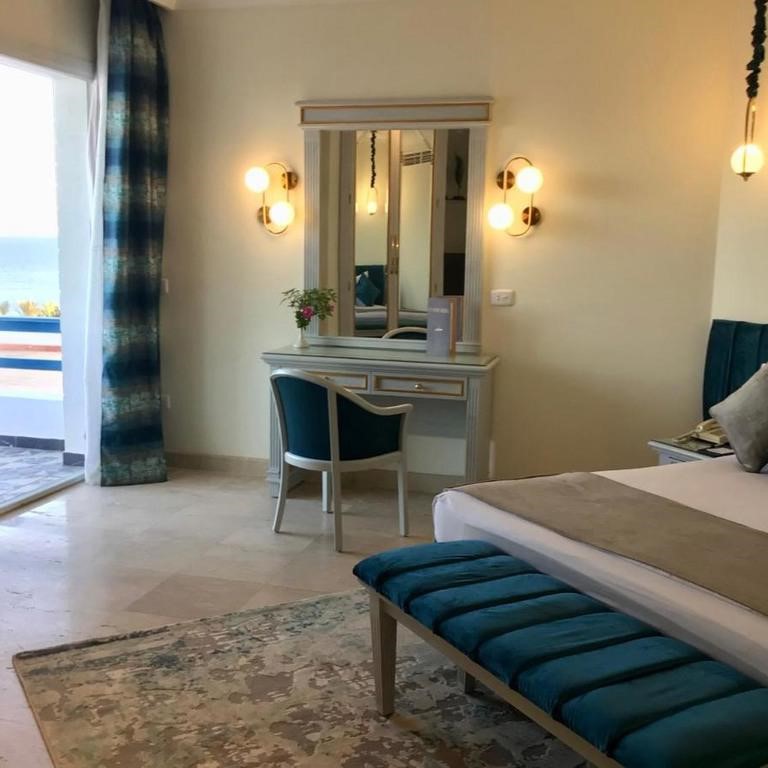 İzmir'den Uçak İle Hareketli 4 Gece 5 Gün 5 Yıldızlı Dreams Beach Resort Hotel Konaklama Sharm El Sheikh Turu