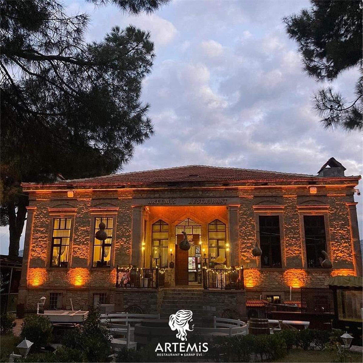 İZMIR HAREKETLI YILBAŞI ÖZEL ŞIRINCE ARTEMIS RESTAURANT YILBAŞI GECESI