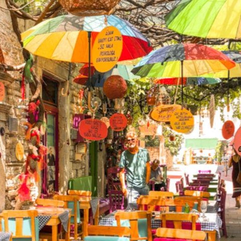 İzmir Çıkışlı Günübirlik Foça, Yeni Foça, Kozbeyli Köyü Turu. Üstelik Öğle Yemeği Dahil.