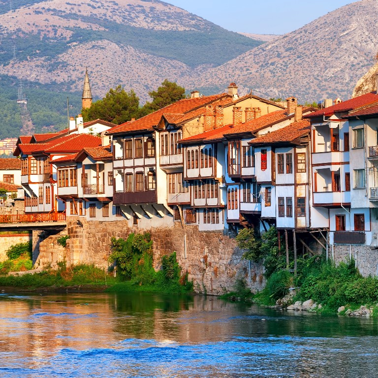 BIR BAŞKA KARADENIZ TURU