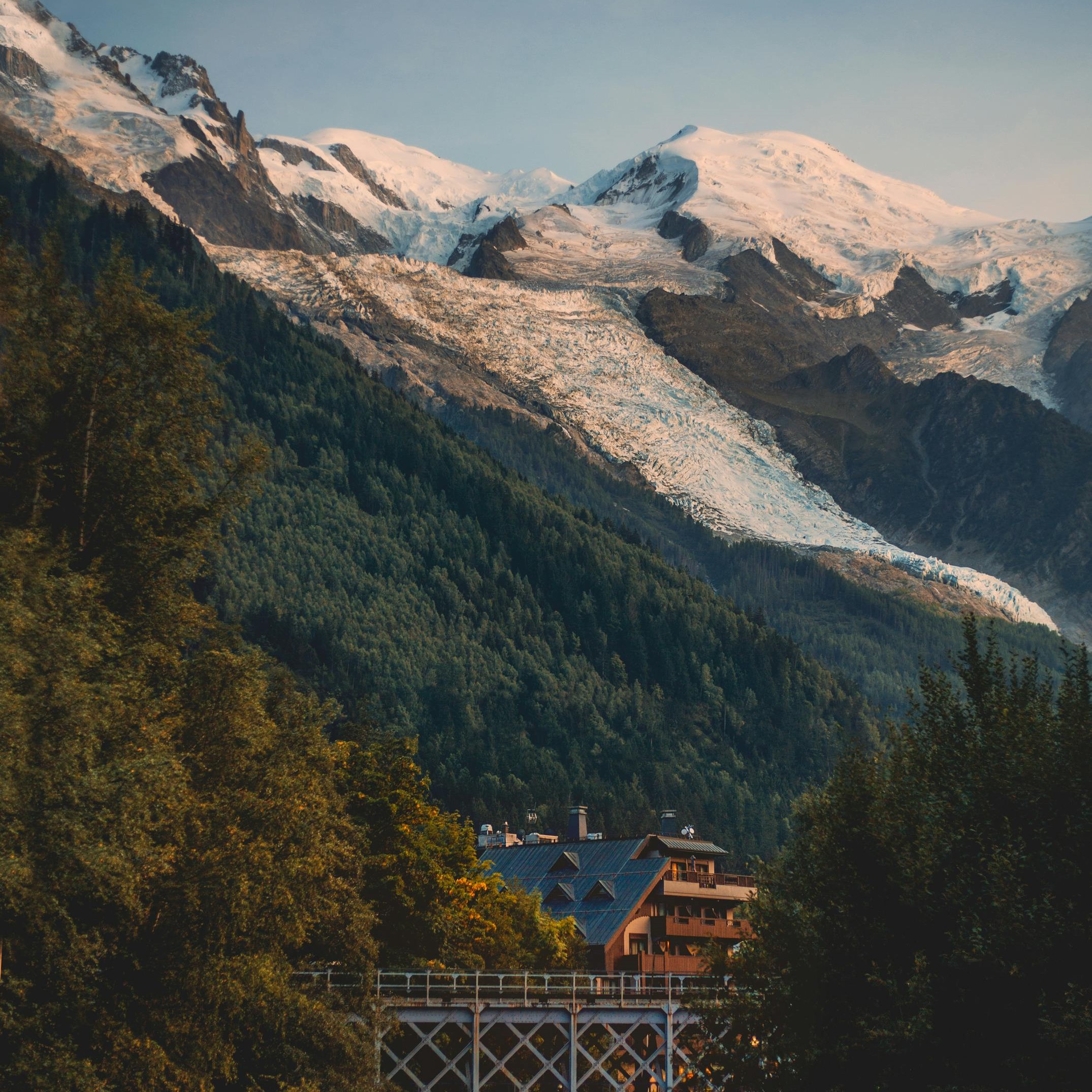 İzmir'den Uçaklı 4 Gece 5 Gün Konaklamalı Ramazan Bayramı Özel Masal Kasabaları Ve Alp Dağları Zirve Yolculuğu