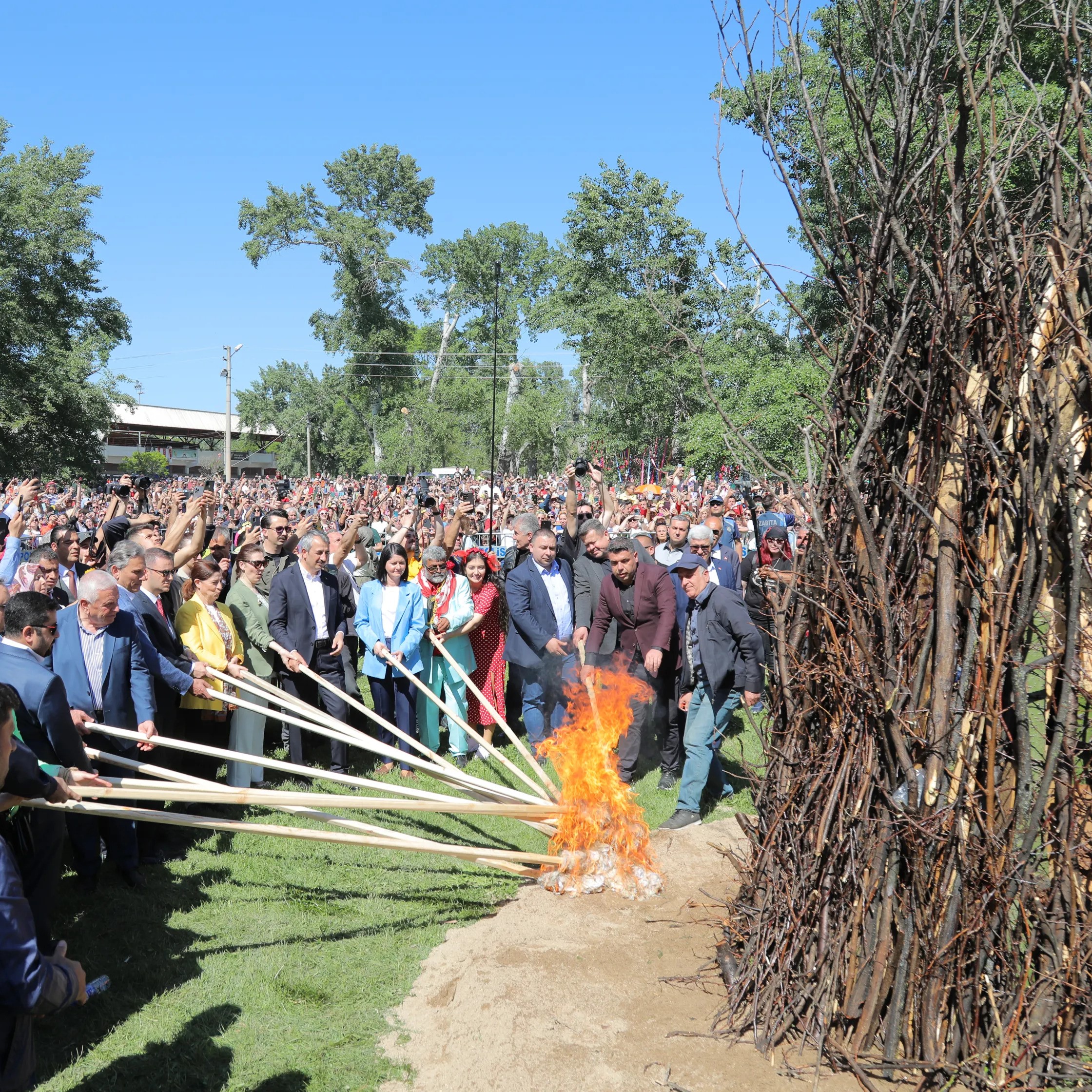 İzmir'den Kalkışlı 1 Gece 2 Gün Konaklamalı Edirne Kakava Şenlikleri