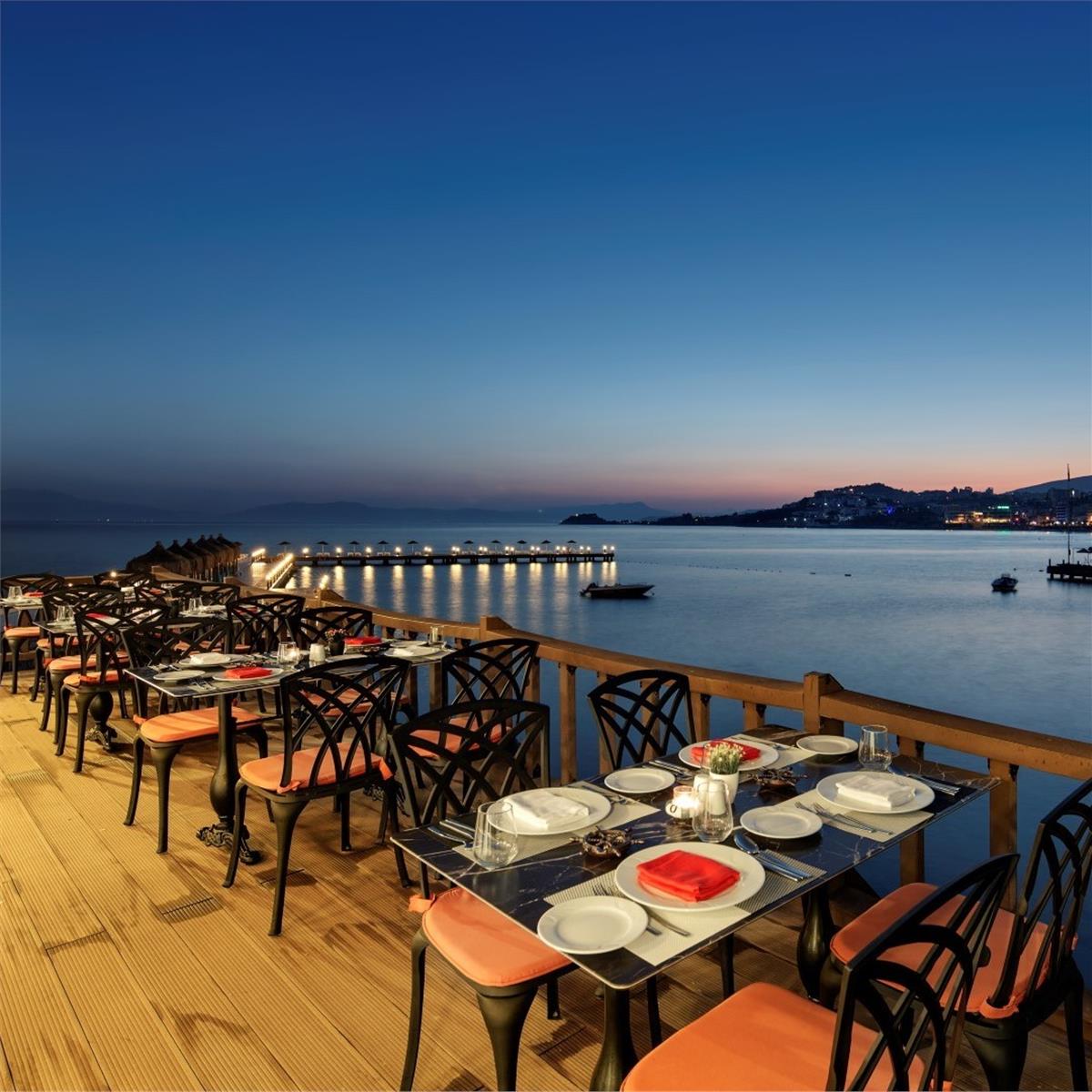 Kuşadası Le Blue Hotel Yılbaşı Programı