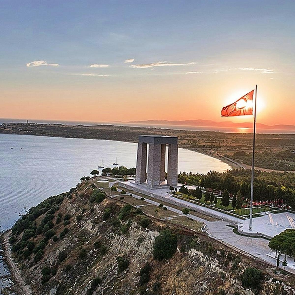 İzmir Çıkışlı 2 gece 3 gün Gökçeada, Bozcaada ve Çanakkale Şehitlik Turu